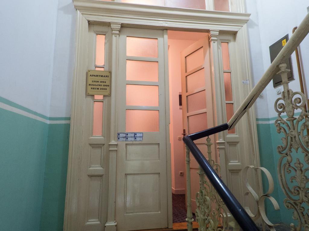 Studio Apartments "Chess Club Bosna" Sarajewo Zewnętrze zdjęcie